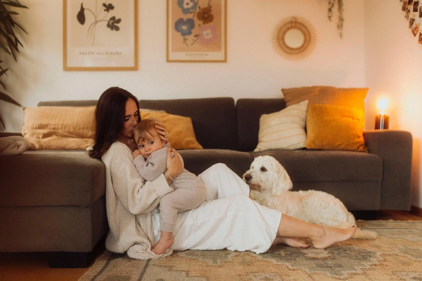 Jacky mit ihrem Sohn und Hund